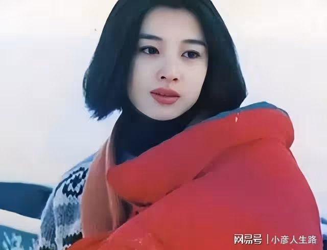 趙明明：和嫂子宋丹丹一樣被英家人所傷，為女兒退圈的她怎樣了？