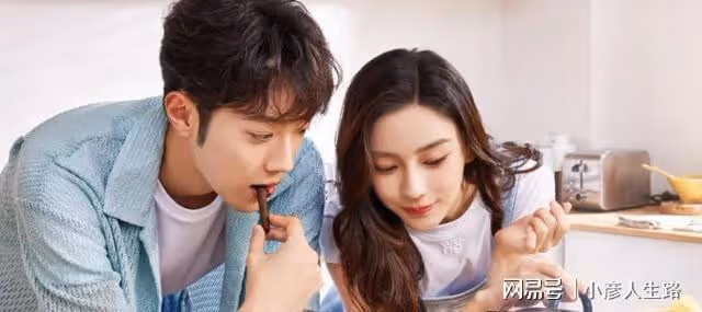 baby挑戰「姐弟戀」,新劇播8集就拿熱榜第一,引得大批觀眾入坑
