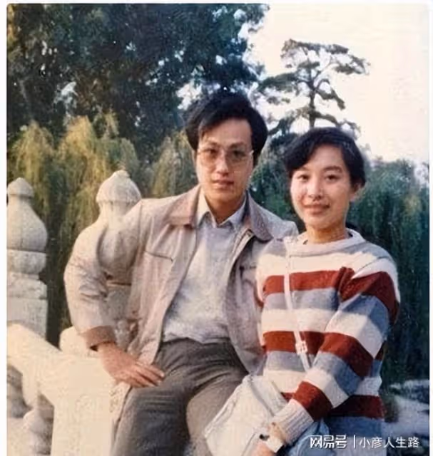 在丈夫羅京的葬禮上哭暈,7年後嫁給富商,劉繼紅如今怎麼樣了?