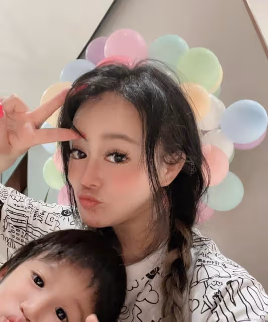 她又陷入整容爭議了!近照誇張變形到認不出,網友:暴發戶審美