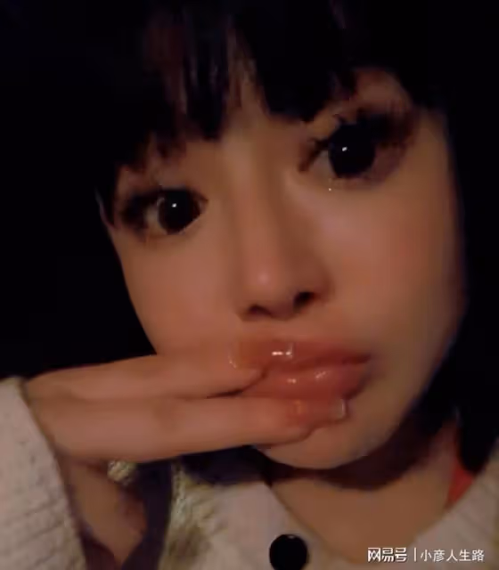 她又陷入整容爭議了!近照誇張變形到認不出,網友:暴發戶審美