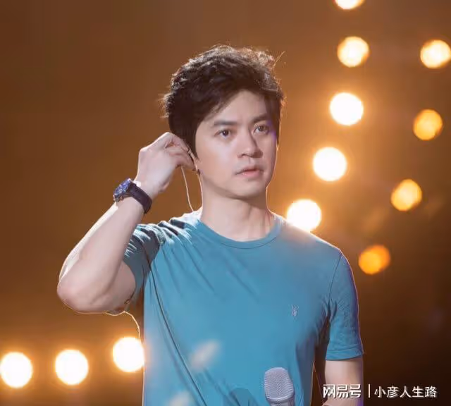 獨寵愛妻,不炒緋聞,個個情史乾淨,這8位男星堪稱娛樂圈清流