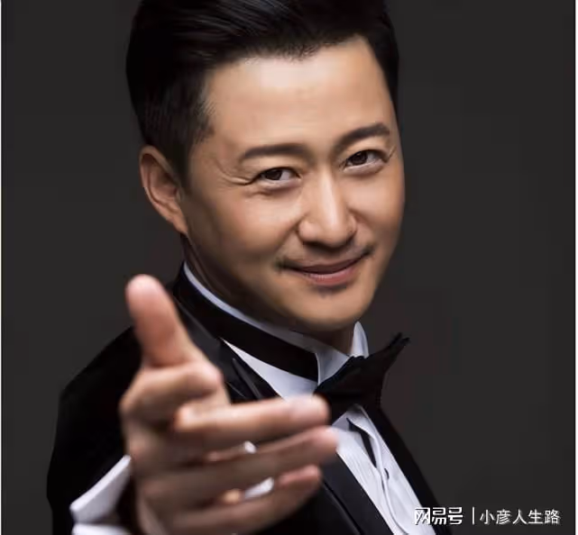 獨寵愛妻,不炒緋聞,個個情史乾淨,這8位男星堪稱娛樂圈清流