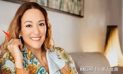 賭王嫡孫女何家文,早年父母雙亡,不願爭家產仍身價不菲