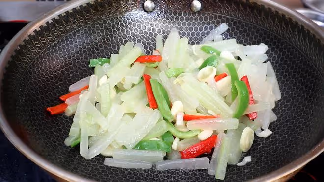 夏天減肥「黃金期」，常吃這6道減脂餐，拒絕水煮菜，飽腹又解饞