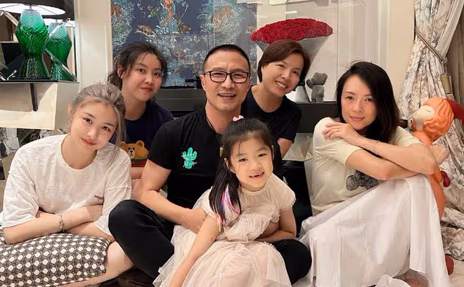 老爸是歪瓜裂棗,女兒卻顏值爆表,這些明星父女的長相真奇妙