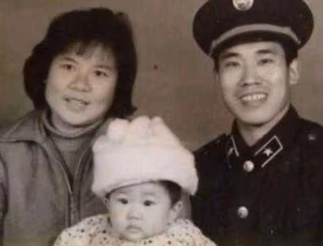 老爸是歪瓜裂棗,女兒卻顏值爆表,這些明星父女的長相真奇妙