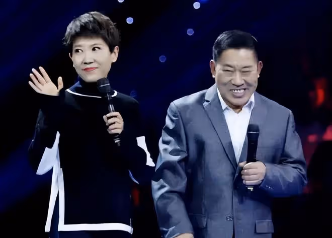 老爸是歪瓜裂棗,女兒卻顏值爆表,這些明星父女的長相真奇妙