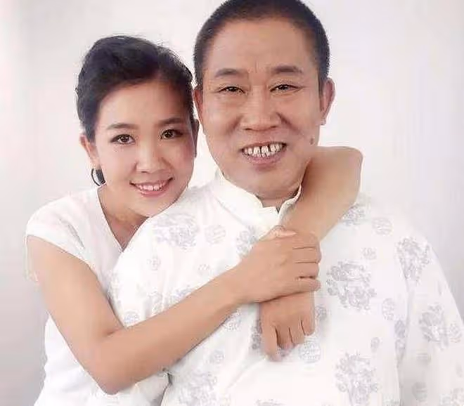 老爸是歪瓜裂棗,女兒卻顏值爆表,這些明星父女的長相真奇妙