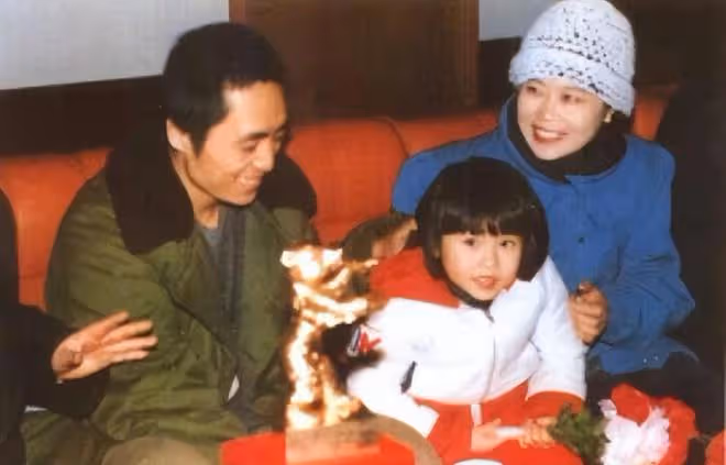 老爸是歪瓜裂棗,女兒卻顏值爆表,這些明星父女的長相真奇妙