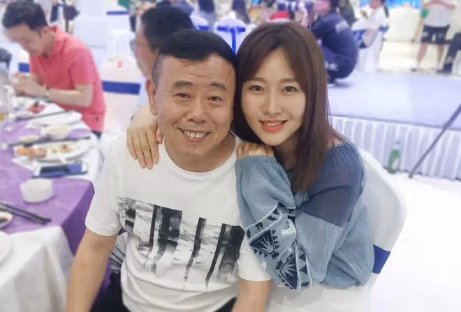 老爸是歪瓜裂棗,女兒卻顏值爆表,這些明星父女的長相真奇妙