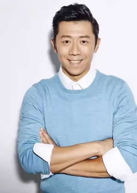 從小寄人籬下！男星爆紅後「無法諒解父母」再也不相往來　多年後「聽到老婆一句話」落淚團圓