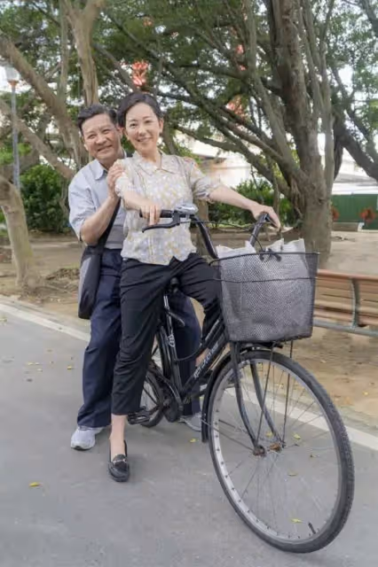 突然收到家書,況明潔70歲外婆才知當了小三跟正宮兒子見面後,釋懷笑了
