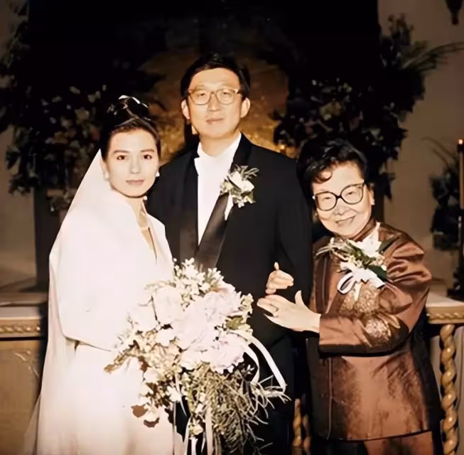 年過60「無兒無女」的7位明星，獨居遺憾，億萬身家沒子女繼承