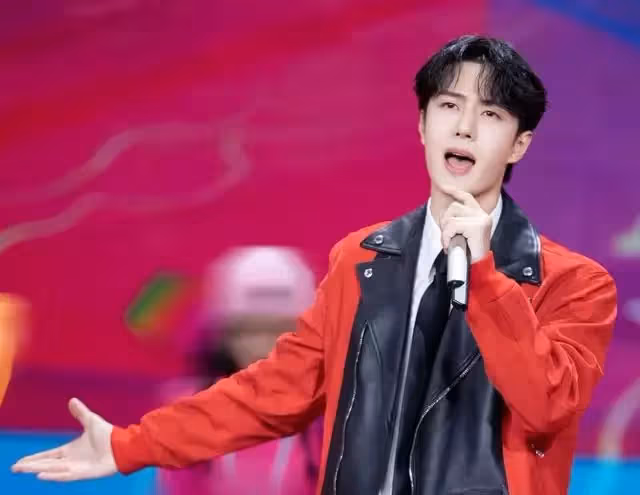 王一博演唱《你好香港》,慶祝回歸25周年,歌詞充滿煙火氣息