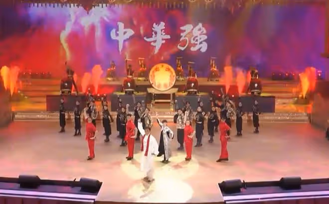 香港回歸25周年晚會開播:成龍表情嚴肅,劉德華精神飽滿再唱經典