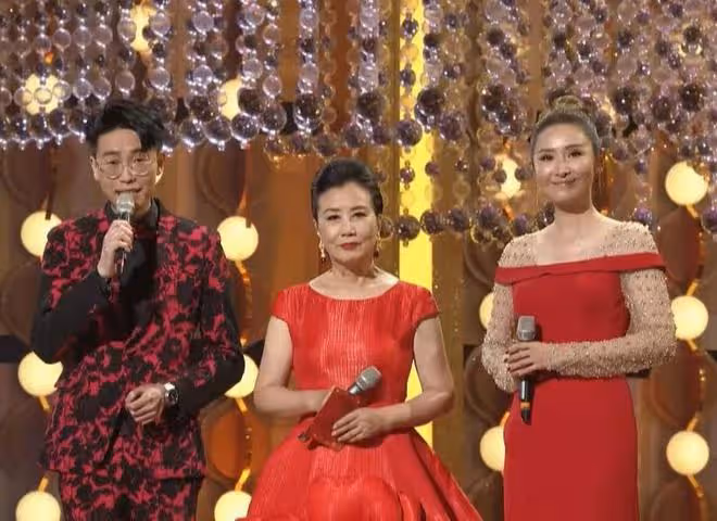 香港回歸25周年晚會開播:成龍表情嚴肅,劉德華精神飽滿再唱經典