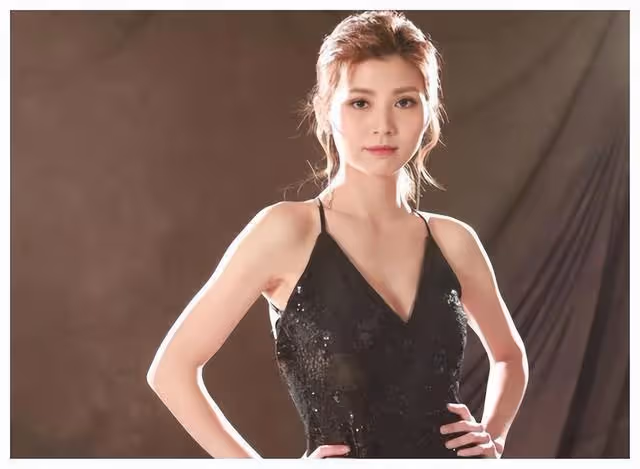 順其自然!TVB人氣小花自認造人不易,曾為生子調鬧鐘與丈夫行房