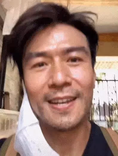 長相似謝霆鋒 !53歲唐文龍罕露面「變化大」到認不出,「天命難為」不得不承認:自己已經不可能紅得起來了