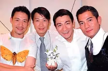 長相似謝霆鋒 !53歲唐文龍罕露面「變化大」到認不出,「天命難為」不得不承認:自己已經不可能紅得起來了