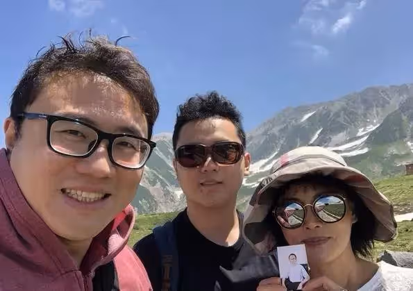 身教大過一切!譚敦慈教出2醫生兒 「書房教育法」絕對不責罵,老公從小就灌輸:讀書是自己的責任!