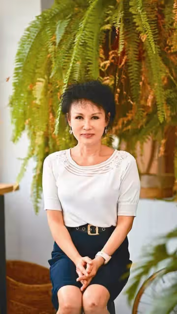 身教大過一切!譚敦慈教出2醫生兒 「書房教育法」絕對不責罵,老公從小就灌輸:讀書是自己的責任!