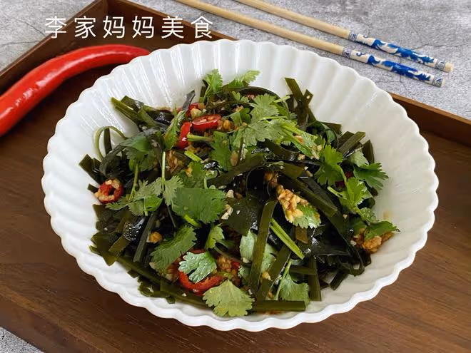 入夏後,多吃這種鹼性食材,鉀含量極高,拌一拌,營養好吃不上火