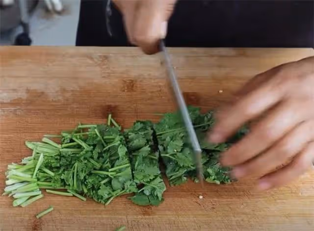 涼拌豆腐皮怎麼做才好吃?原來做法那麼簡單,比飯店的還好吃