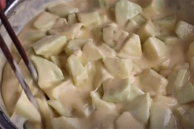 炸茄子怎麼做才好吃？教你一招，茄子外酥里軟又入味，真解饞
