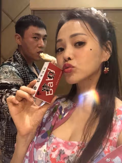 《哈利波特》最帥胖小子納威今天大婚,亞洲當年的王子們集體崩壞