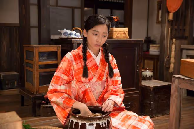 我爸反町隆史我媽菜菜子,哪個星寶貝夠我強?長女昨日剛滿14歲