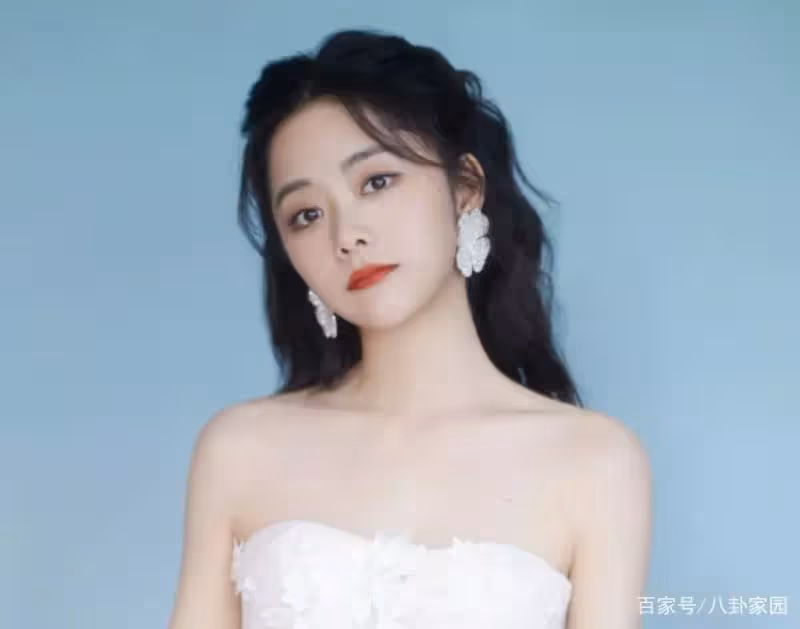 譚松韻被曝生圖,放大看面部狀態,這臉蛋說18歲我都信!