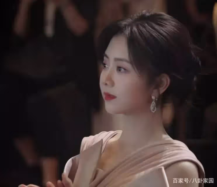 譚松韻被曝生圖,放大看面部狀態,這臉蛋說18歲我都信!