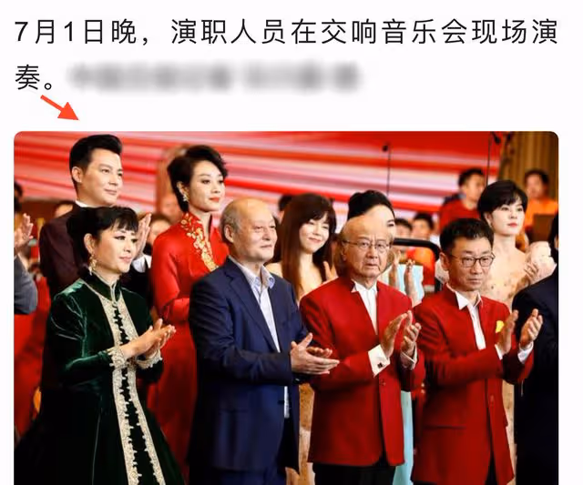 央視主持任魯豫復出！戴護具忍痛錄晚會，上月從舞台跌落傷到脊椎