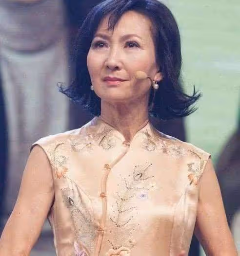 寧靜曝 「不老女神」真面目:凍齡全是假像,洗完臉都是黃臉婆!