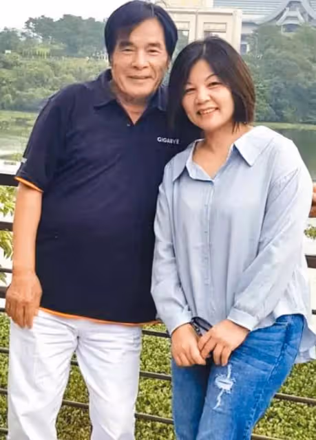 「台灣現代版韋小寶」金鐘視帝雷洪「1妻5妾收心了」浪子回頭,72歲「再娶小10歲妻」對方一舉動收服他:隔天就登記