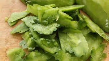 盛夏，家裡隔三差五吃這菜，清心明目還解暑，賽過大魚大肉