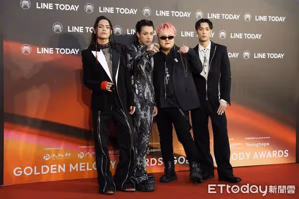 金曲獎/他走紅毯忘拉拉鏈「裡面顏色全被看光」!尷尬畫面全播出