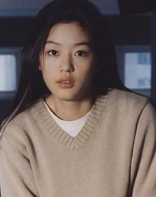 完美乾淨女明星代表全智賢,紅足20年還嫁入青梅竹馬豪門家