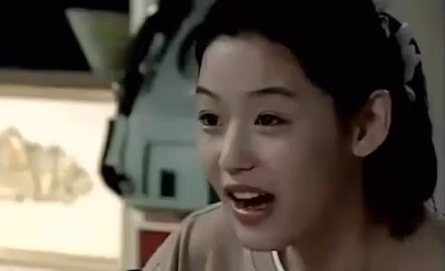 完美乾淨女明星代表全智賢,紅足20年還嫁入青梅竹馬豪門家