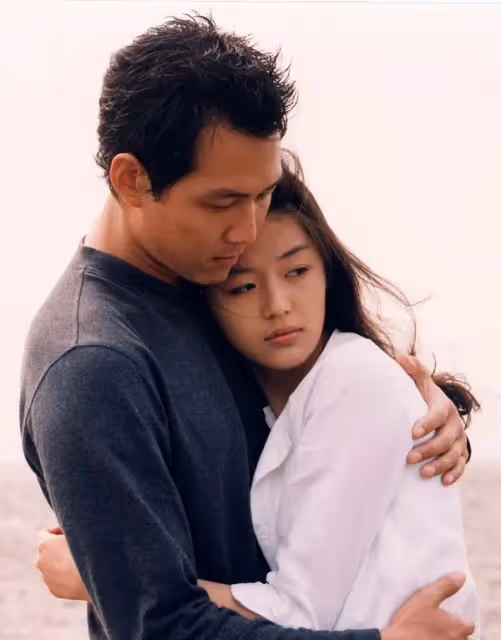完美乾淨女明星代表全智賢，紅足20年還嫁入青梅竹馬豪門家