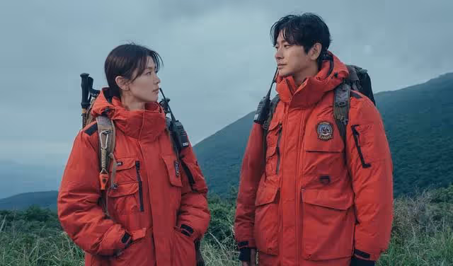 完美乾淨女明星代表全智賢,紅足20年還嫁入青梅竹馬豪門家