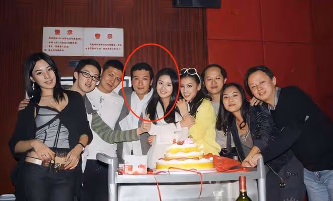 靠「做小四」上位,被黃聖依欺負到大哭,穎兒是怎麼洗白的?