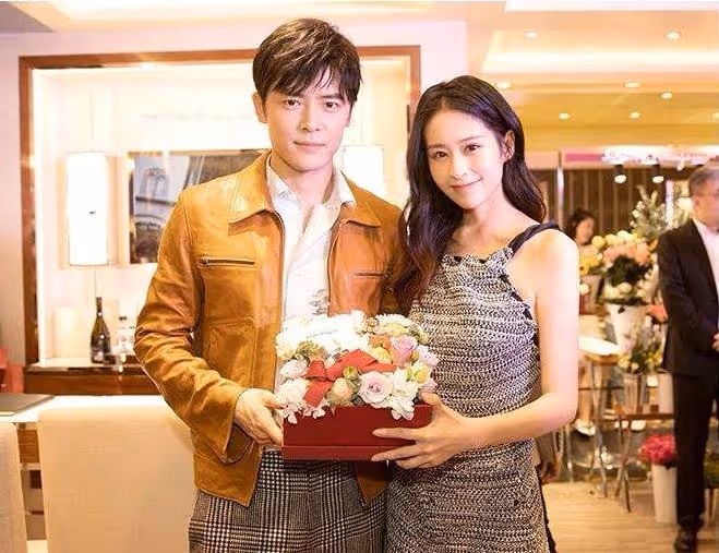 靠「做小四」上位,被黃聖依欺負到大哭,穎兒是怎麼洗白的?