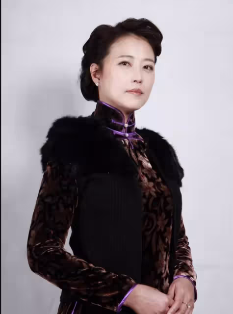 周海媚：我試過5個男人同時追我，但不想結婚！55歲年老拍戲治病寒酸，直言「完全沒有必要」生小孩