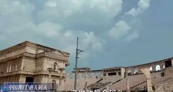 何超蓮:一隻貓頂一套房,花園比公園還大,坐擁500億還覺得窮