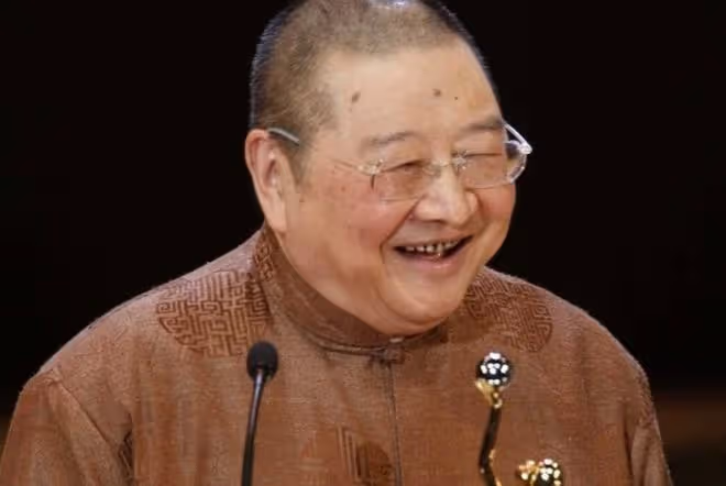 87歲作家倪匡去世！3年前自曝患癌卻拒絕化療，最後一次露面曝光