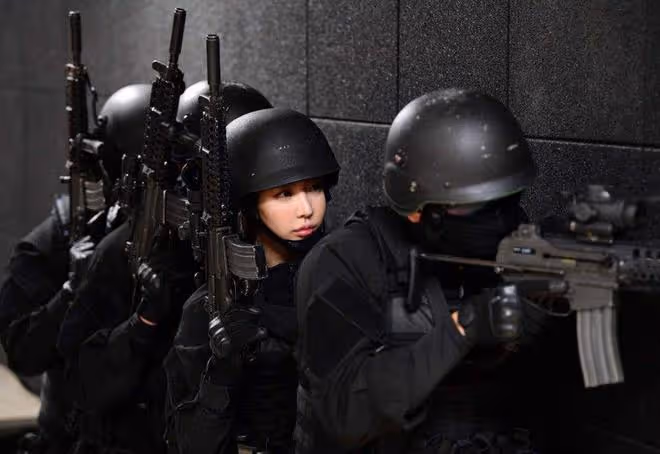 韓國最美女兵李允花,模特出身,當上女上尉