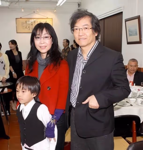 突傳死訊！香港知名導演突發心臟病在送醫途中不幸離世，終年70歲