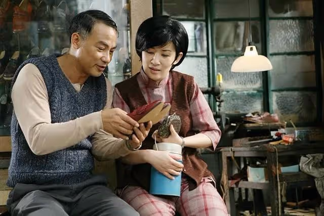 突傳死訊!香港知名導演突發心臟病在送醫途中不幸離世,終年70歲